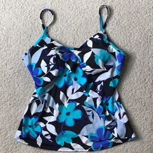 Black, blue and aqua tankini. 🌺